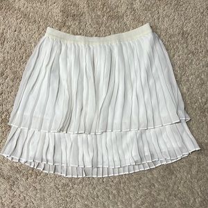 Lauren Conrad white pleated layered flowy skirt